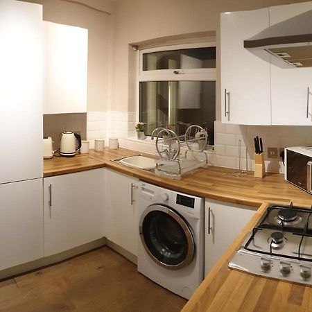 4 Bedrooms, Sleeps 10, Near Lfc & Efc Liverpool Eksteriør bilde