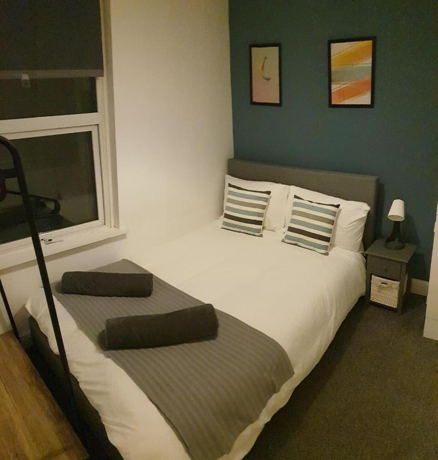 4 Bedrooms, Sleeps 10, Near Lfc & Efc Liverpool Eksteriør bilde