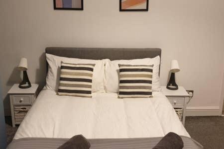 4 Bedrooms, Sleeps 10, Near Lfc & Efc Liverpool Eksteriør bilde