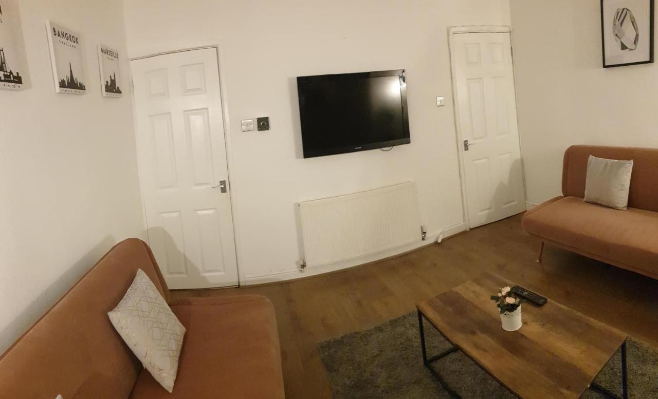 4 Bedrooms, Sleeps 10, Near Lfc & Efc Liverpool Eksteriør bilde